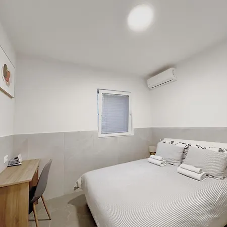 Lina Guest house