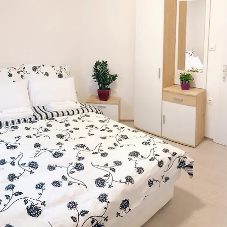 Lina Guest house 3*